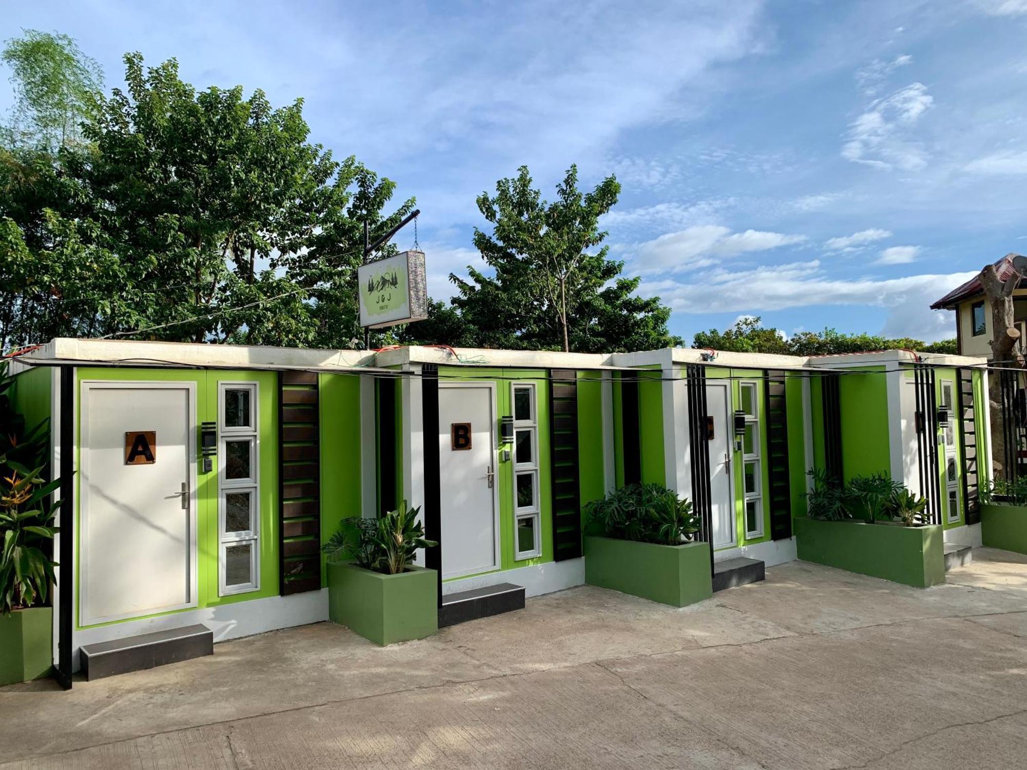 J & J Homestay Корон Екстериор снимка