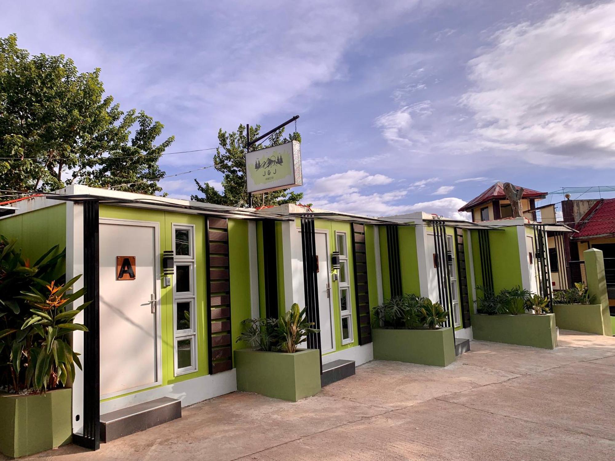 J & J Homestay Корон Екстериор снимка